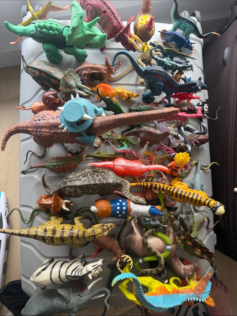 Huge Toy Dinosaur & Figure Lot 50+Pc – Vintage Pokémon Tomy Metang, Schleich